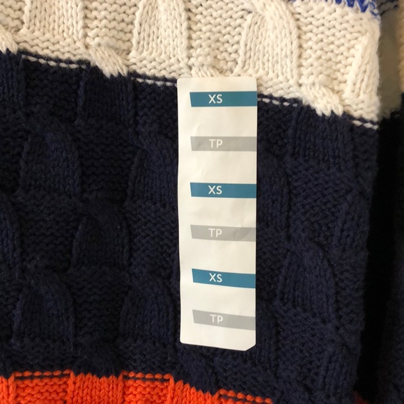 New Old Navy Women's Knit Sweater - Picture 6 of 9